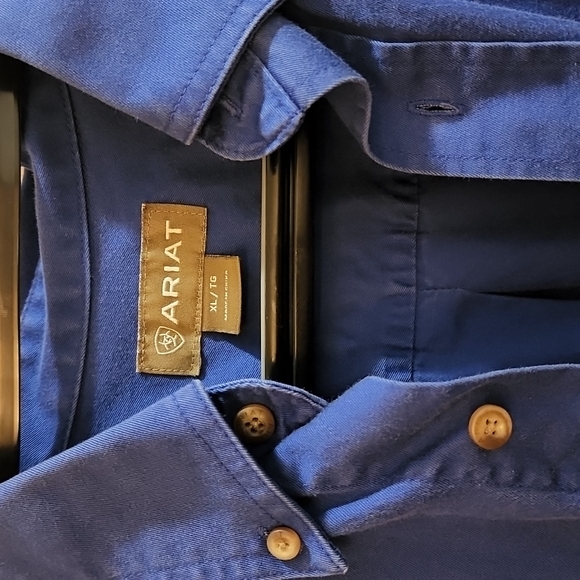 ARIAT button down shirt - Picture 3 of 7